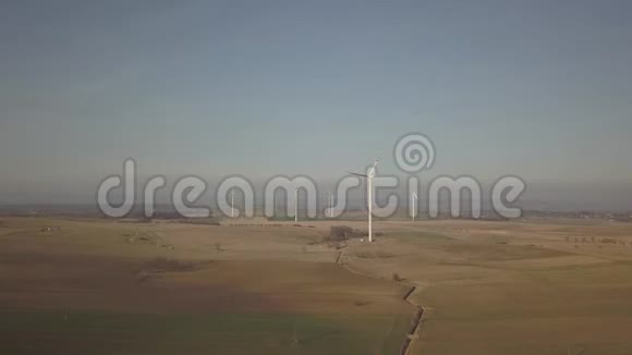 利沃夫乌克兰72019年全景的市中心与四架直升机旅游景点的空中无人机伟大的视频的预览图