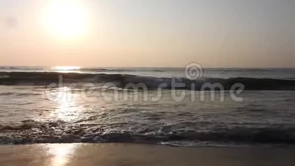 日出中的海洋自然景观云和海洋景观日出时的海洋自然自然景观自然景观中的日出T型视频的预览图