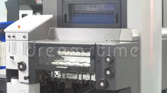 现代技术展览大型印刷机视频的预览图