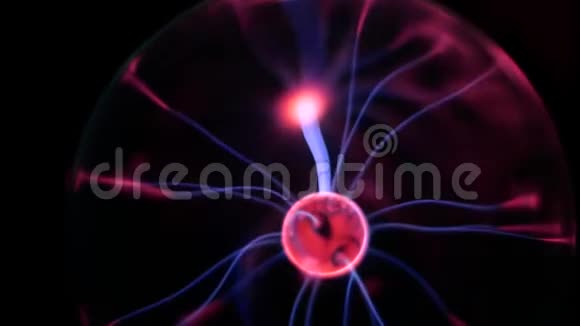 等离子球闪电特斯拉灯等离子球高压闪电线圈实验用电排放视频的预览图