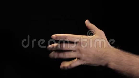 人手数数字黑色背景视频的预览图