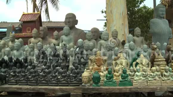 柬埔寨圣托卡的各种佛教雕塑视频的预览图