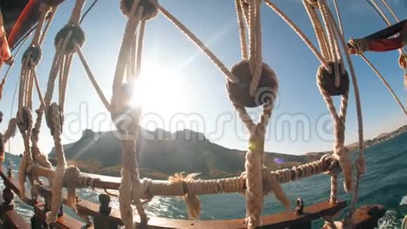 船绳大海和太阳视频的预览图
