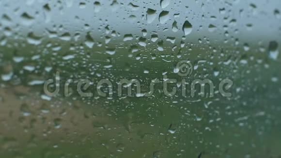 下雨的火车窗口视频的预览图
