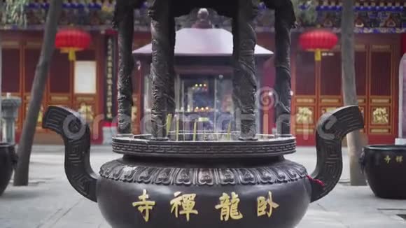 佛寺烧香棍视频的预览图