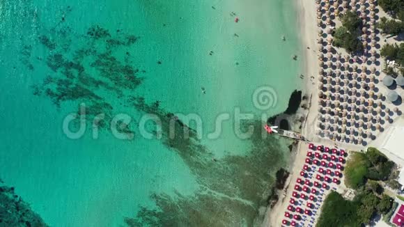 令人惊叹的佩洛萨海滩鸟瞰图SpiaggiaDellaPelosa斯坦蒂诺撒丁岛意大利拉佩罗萨海滩撒丁岛意大利视频的预览图