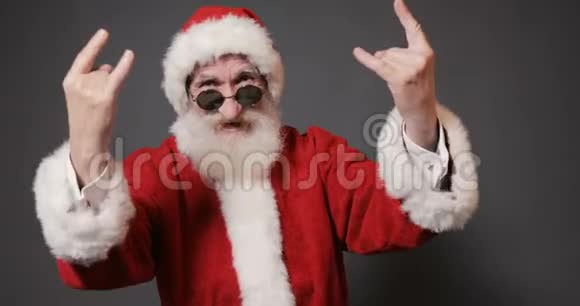 圣诞老人嘲笑圣诞节视频的预览图