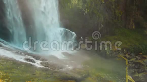 斯里兰卡的瀑布视频的预览图