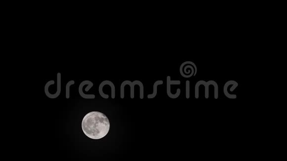 带有黑天背景的月亮时间视频的预览图
