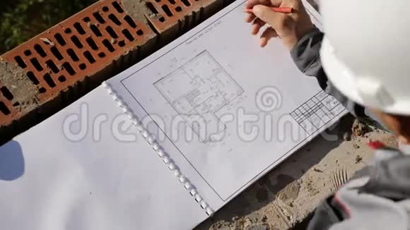 作物建设者绘图草稿视频的预览图