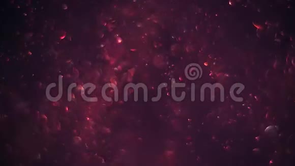在黑暗的宇宙背景上像分子一样的透明闪光红色气泡的混沌平滑旋转视频的预览图