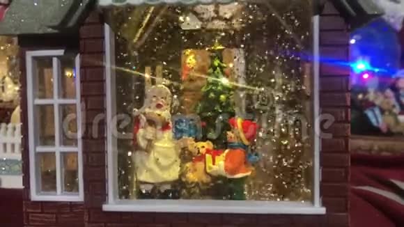 圣诞老人的圣诞装饰和白雪公主的圣诞广告背景视频的预览图
