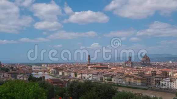 时间推移佛罗伦萨托斯卡纳意大利城市景观大教堂圣玛丽亚德尔菲奥雷相机左向右移动视频的预览图