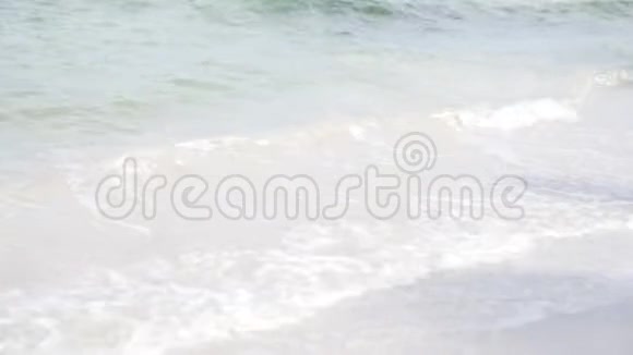 泰国华欣海滩美丽干净的白沙特写视频的预览图