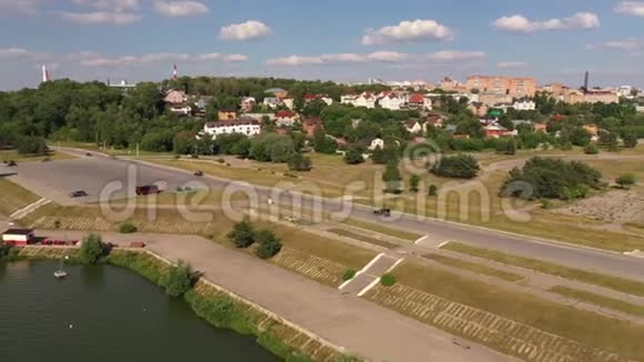 俄罗斯卡卢加镇现代城市景观空中全景视频的预览图