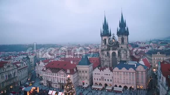 圣诞节晚上布拉格老城广场视频的预览图