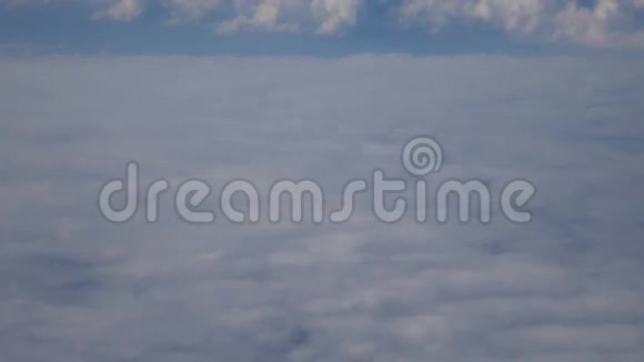 飞机上的云视频的预览图