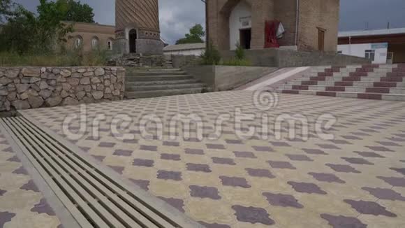 伊斯塔拉夫山哈兹拉蒂肖清真寺57视频的预览图