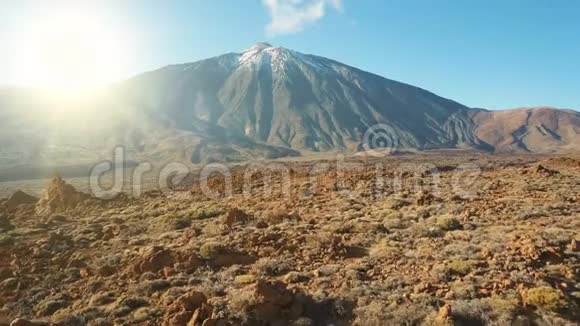 西班牙加那利群岛特内里费泰德火山上空的空中日落景色从火山沙漠飞往火山视频的预览图