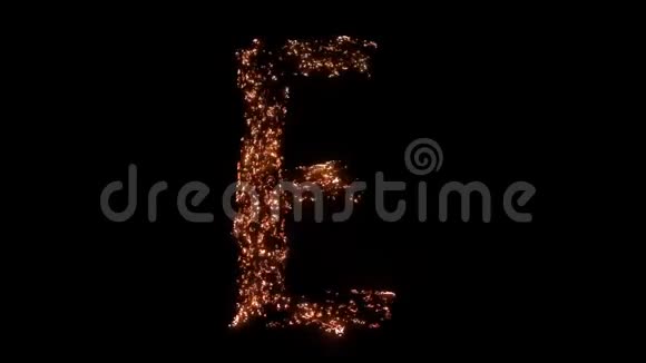 字母E烧在黑色背景上视频的预览图