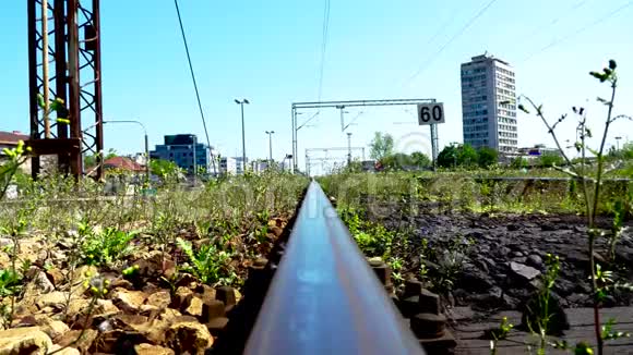 在城市里训练铁路视频的预览图