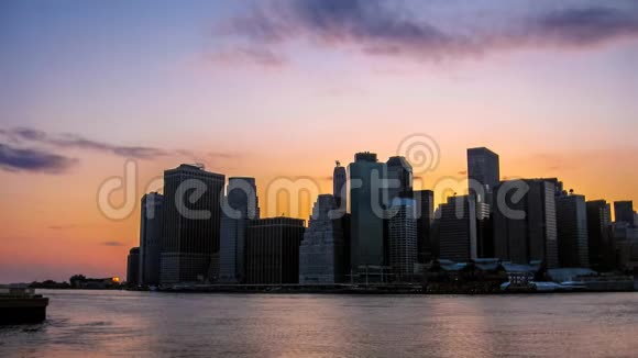 日落时分的纽约海滨视频的预览图