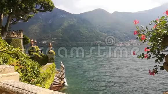 科莫湖从美丽的意大利别墅巴尔比耶洛视频的预览图