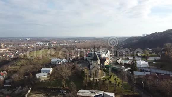 美丽的教堂在利沃夫航空乌克兰视频的预览图