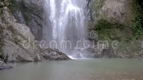 泰国汉丰省的瀑布视频的预览图