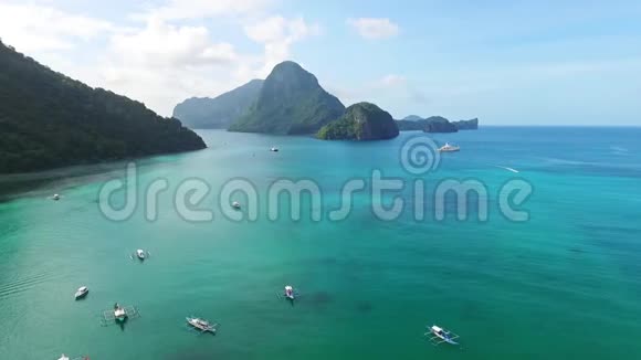 菲律宾巴拉望岛ElNido热带海滩海洋鸟瞰图视频的预览图