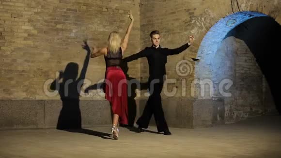 拉丁美洲舞蹈视频的预览图