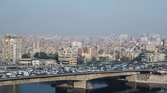 开罗繁忙的交通时间流逝视频的预览图