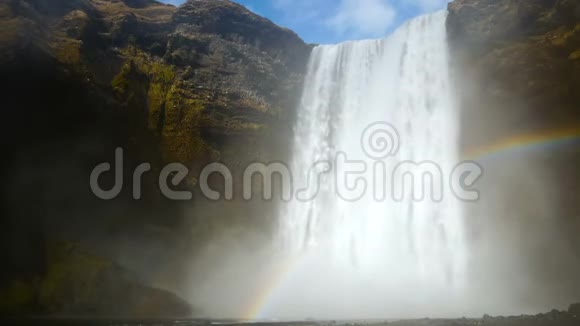 瀑布彩虹山视频的预览图