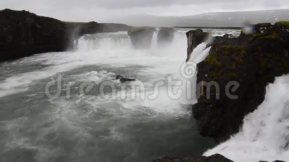 去冰岛的视频的预览图