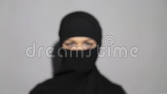 阿拉伯女人的眼睛视频的预览图