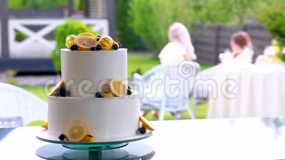 装饰精美的蛋糕视频的预览图