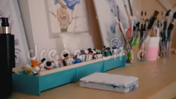 艺术工作室提供绘画艺术家素描视频的预览图