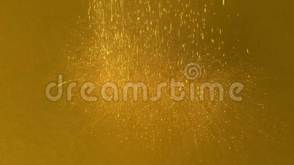 闪闪发光的金粉喷到金面上视频的预览图