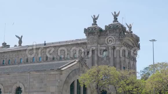 屋顶和墙壁与装饰航海博物馆在巴塞罗那视频的预览图