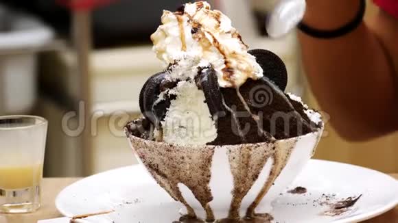 火山冰淇淋视频的预览图