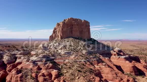美国西部沙漠红鸽岩大规模的高海拔纪念碑视频的预览图