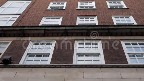 经典建筑立面窗扇视频的预览图