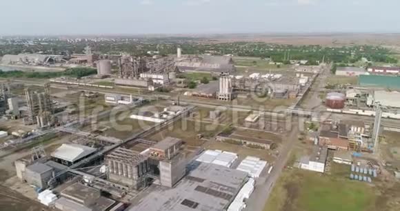 炼油设施工厂安装视频的预览图