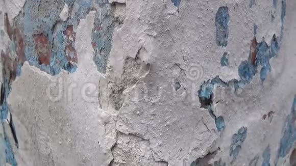 水泥和沙墙的裂缝和划痕油漆的背景或装饰视频的预览图