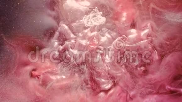 油墨流动珍珠抛光粉红色闪光液体油漆视频的预览图