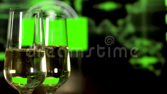 哈克尔节目背景的两杯香槟视频的预览图