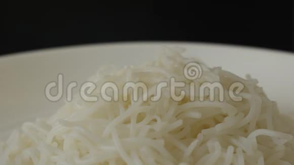 米饭面条调料鲭鱼咖喱酱视频的预览图