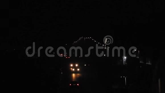 夜间行车夜间交通高峰期视频的预览图