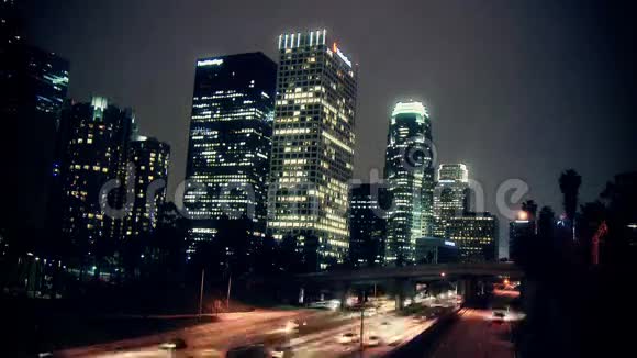 洛杉矶市中心交通时间过去剪辑1视频的预览图