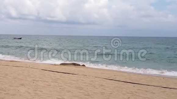 美丽的海滩海景视频的预览图